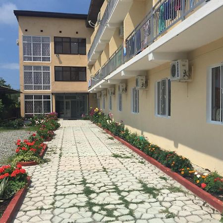 Dionisy Guest House Πιτσούντα Εξωτερικό φωτογραφία