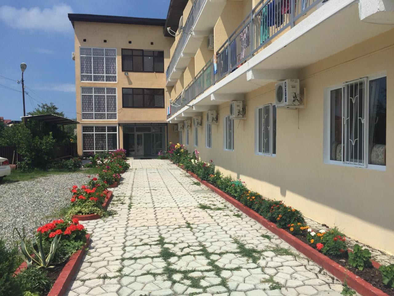 Dionisy Guest House Πιτσούντα Εξωτερικό φωτογραφία